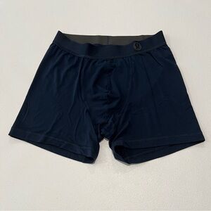 lululemon Always In Motion Boxer with Fly 5" M NWOT